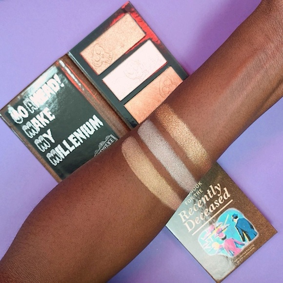 Beetlejuice x Revolution Handbook For The Recently Deceased New - Picture 4 of 4